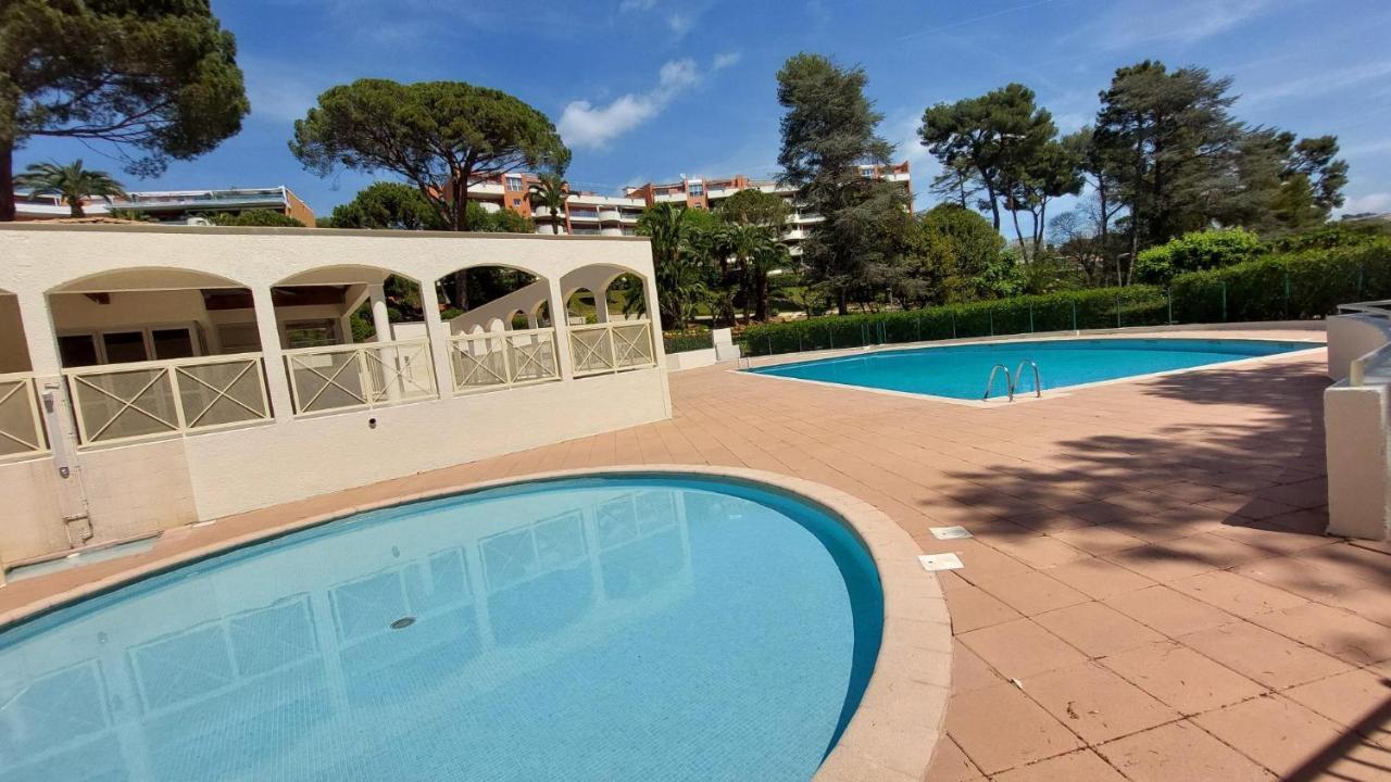 Charmant Appartement Residentiel Avec Terrasse, Jardin Privatif Et Piscine A Cannes Канны Экстерьер фото