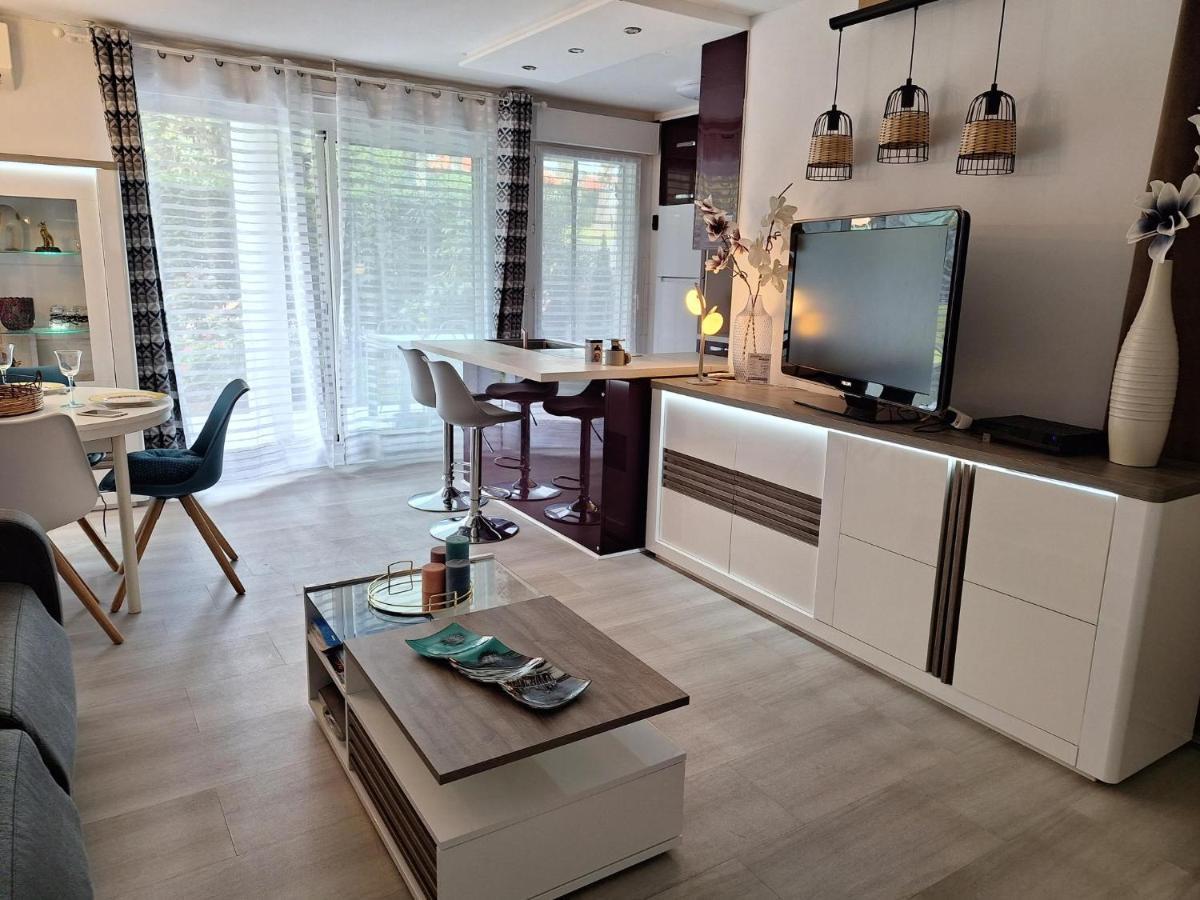 Charmant Appartement Residentiel Avec Terrasse, Jardin Privatif Et Piscine A Cannes Канны Экстерьер фото
