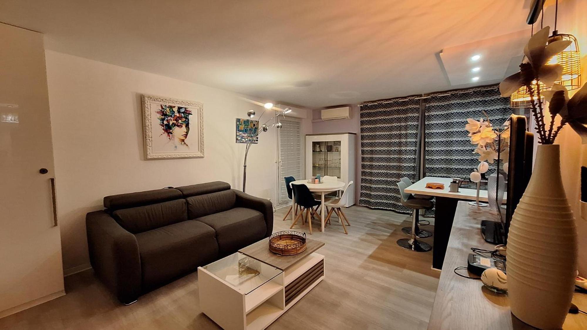 Charmant Appartement Residentiel Avec Terrasse, Jardin Privatif Et Piscine A Cannes Канны Экстерьер фото